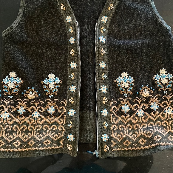 Erika wool blend front zip sweater vest - Picture 7 of 7